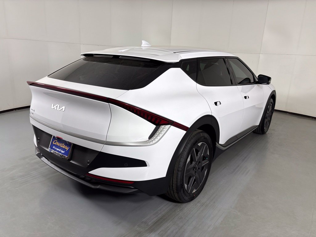 New 2026 Kia EV6 Light RWD image 8