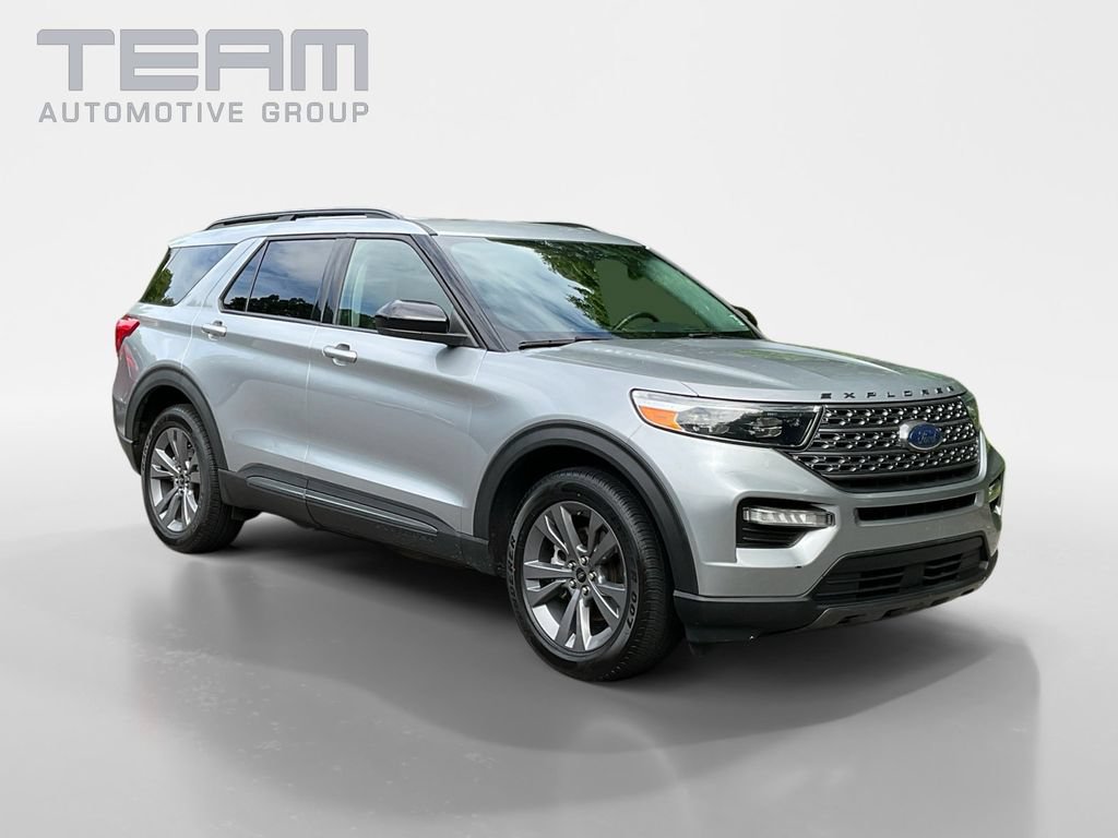 Used 2022 Ford Explorer XLT w/ Equipment Group 202A AWD/4WD image 1