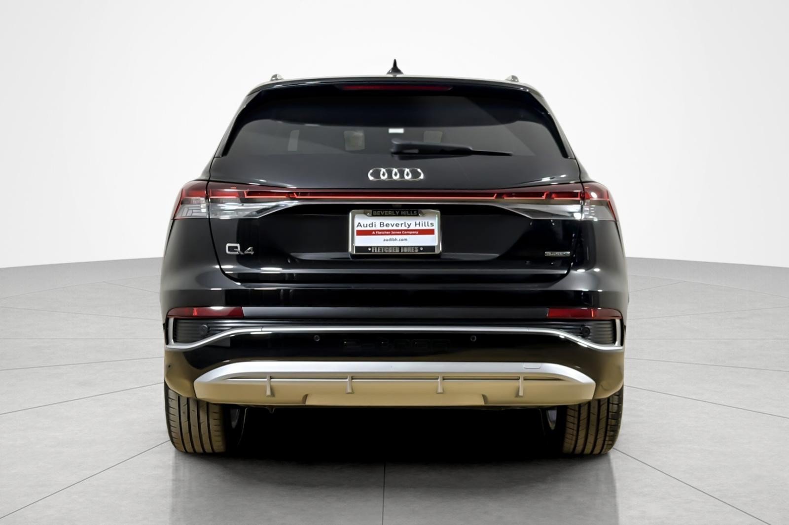 Certified 2023 Audi Q4 e-tron Premium w/ Convenience Package AWD/4WD image 4