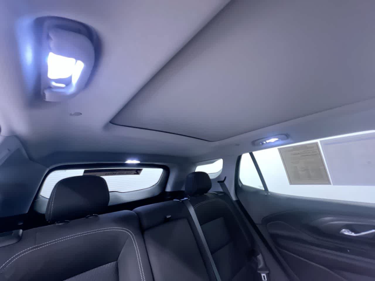 Used 2024 GMC Terrain SLE w/ Driver Convenience Package FWD image 39