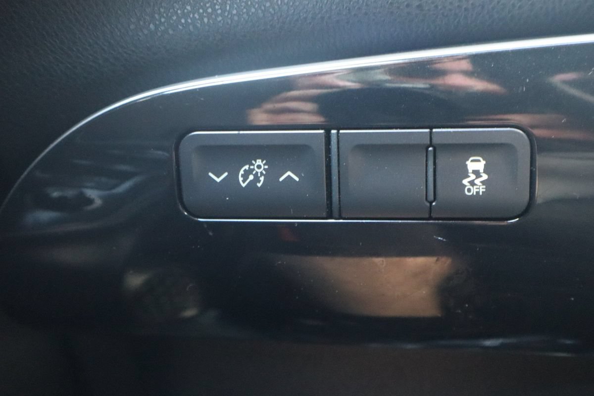 Used 2016 Toyota Prius Two FWD image 28