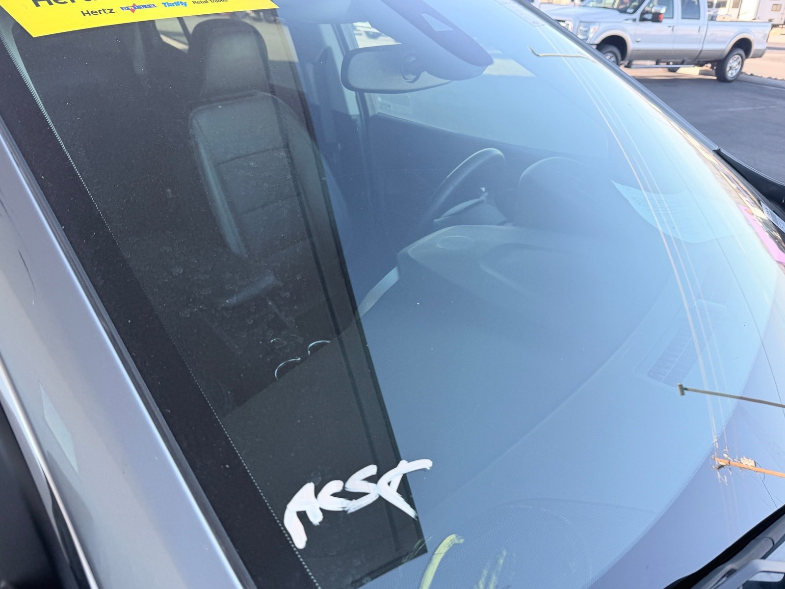 Used 2024 GMC Terrain SLT image 28