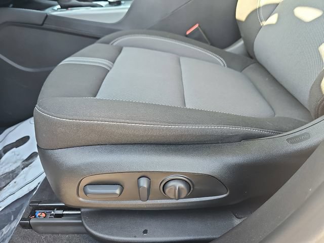 Used 2024 Chevrolet Blazer LT w/ Convenience Package FWD image 30