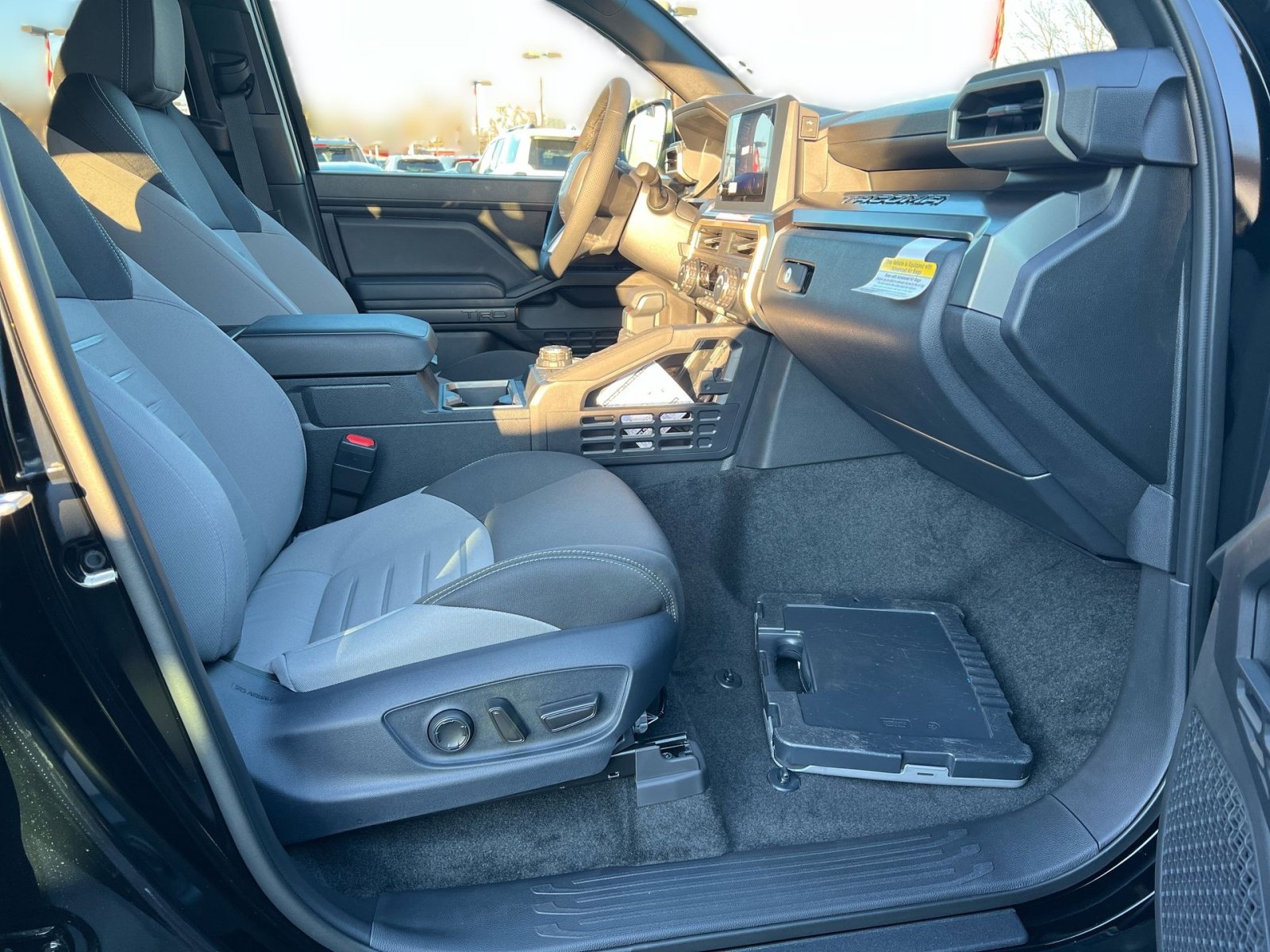 New 2025 Toyota Tacoma TRD Off-Road image 18