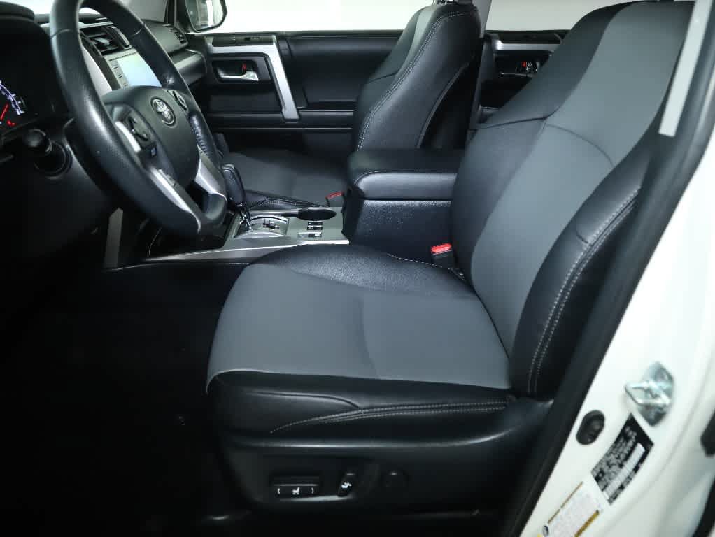 Certified 2023 Toyota 4Runner SR5 Premium w/ Moonroof Package AWD/4WD image 18