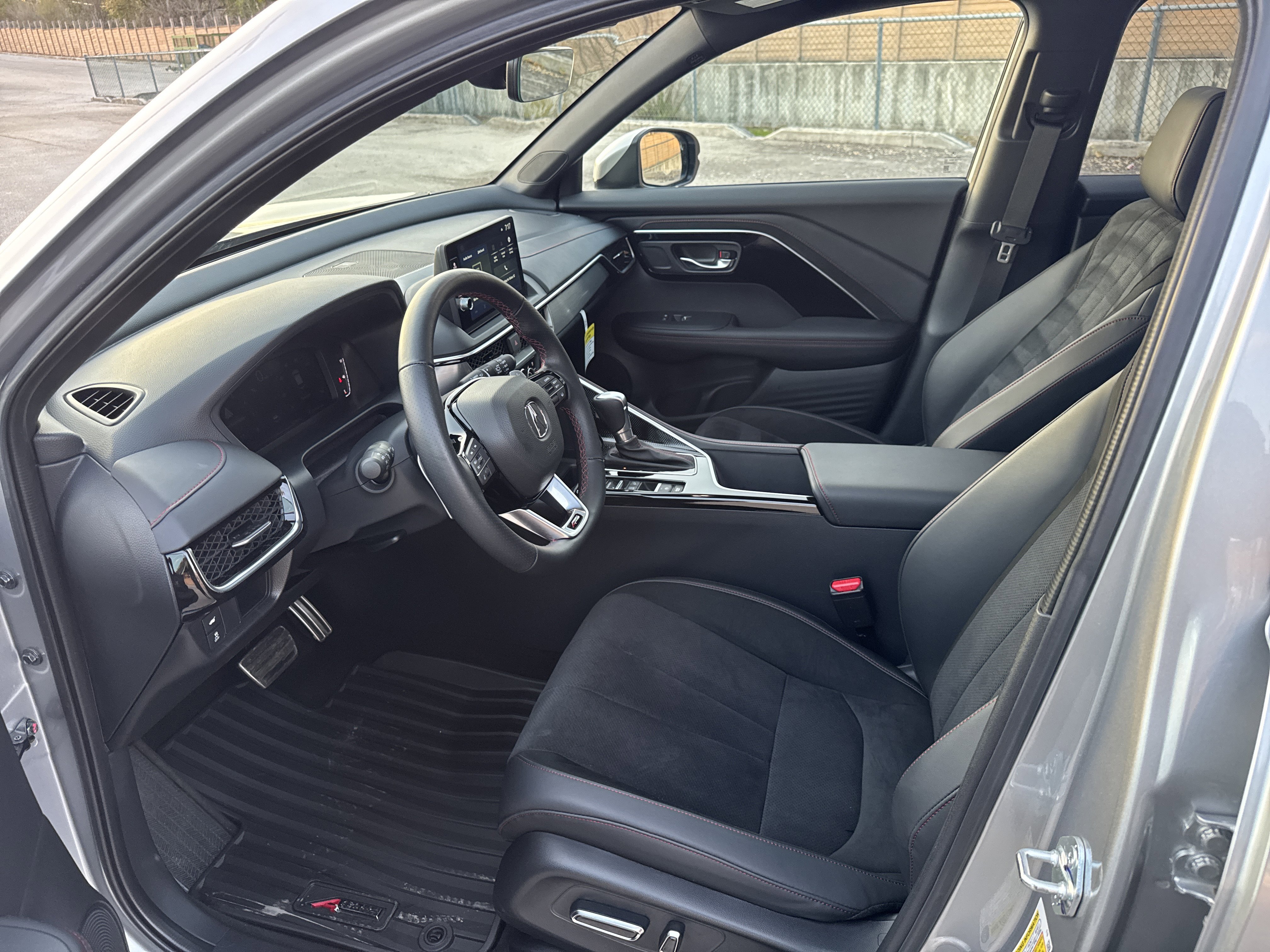 Used 2025 Acura ADX A-Spec image 9