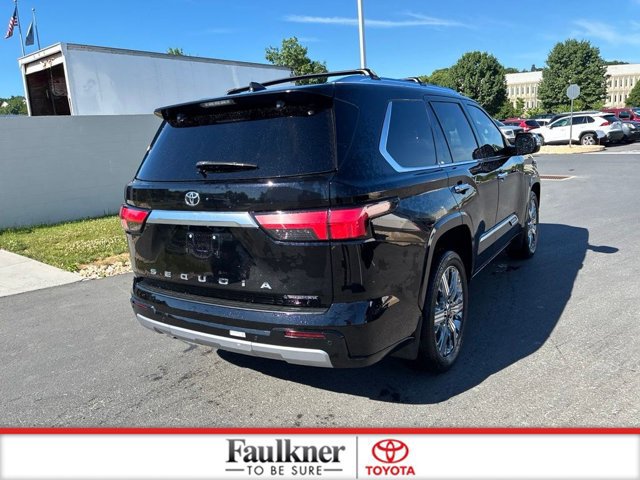 Used 2025 Toyota Sequoia Capstone AWD/4WD image 8