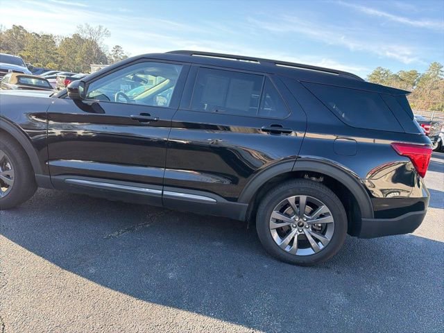 Used 2023 Ford Explorer XLT w/ Equipment Group 202A image 10