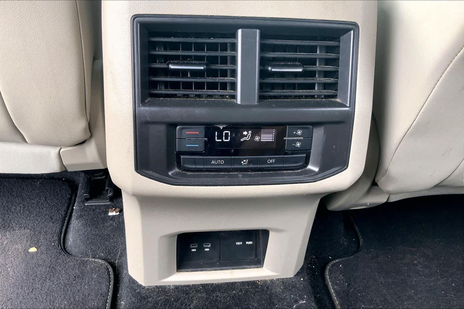 Used 2022 Volkswagen Atlas SE AWD/4WD image 35