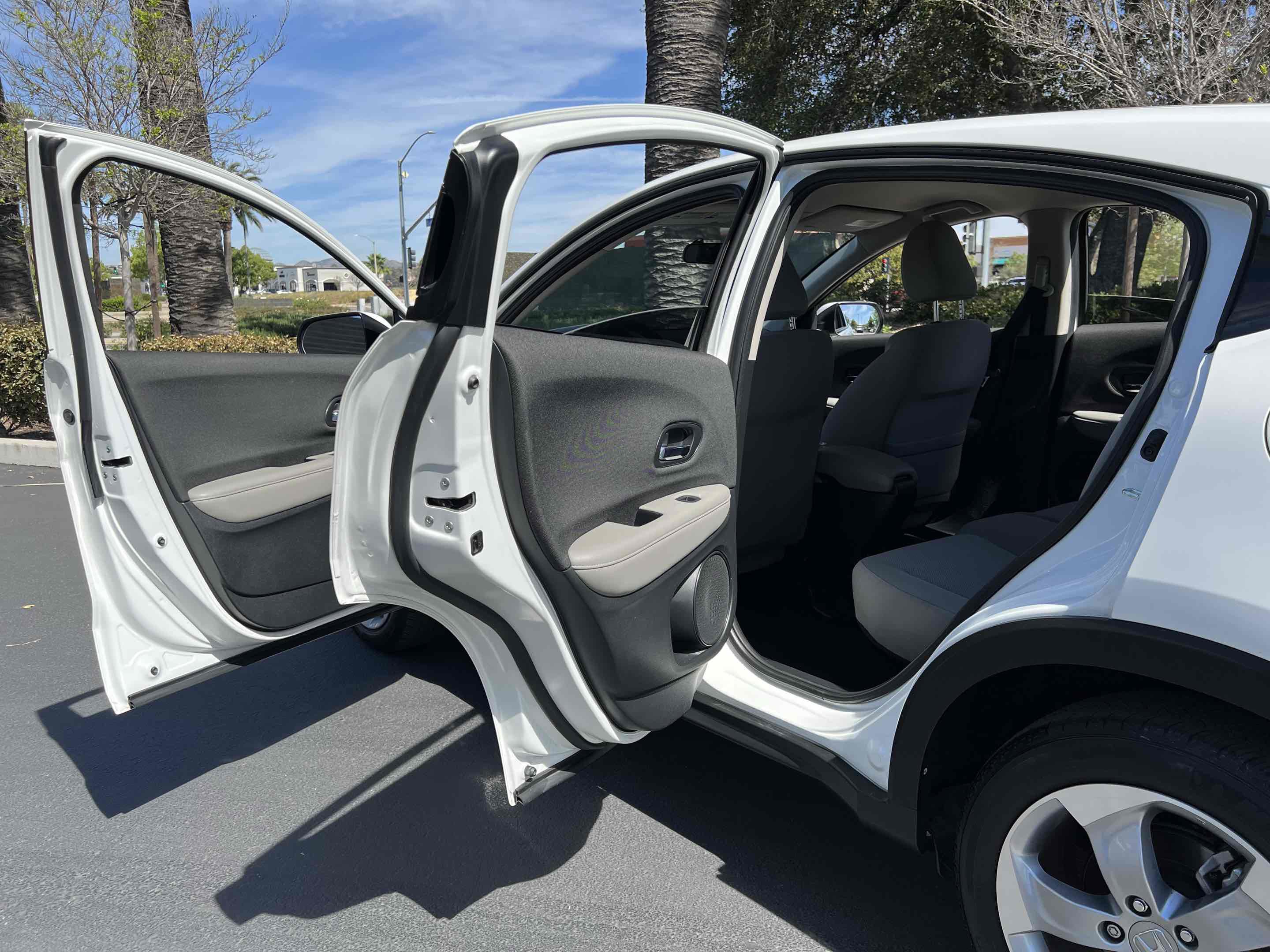 Used 2022 Honda HR-V LX image 44