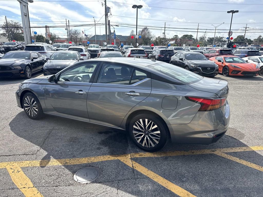 Used 2023 Nissan Altima 2.5 SV image 6
