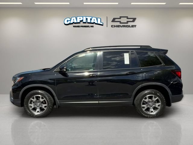 Used 2023 Honda Passport TrailSport image 3