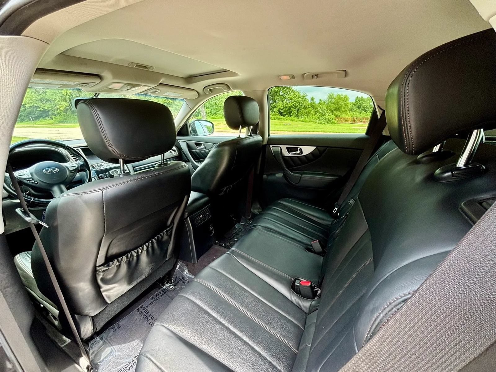 Used 2017 INFINITI QX70 AWD w/ Premium Package image 13