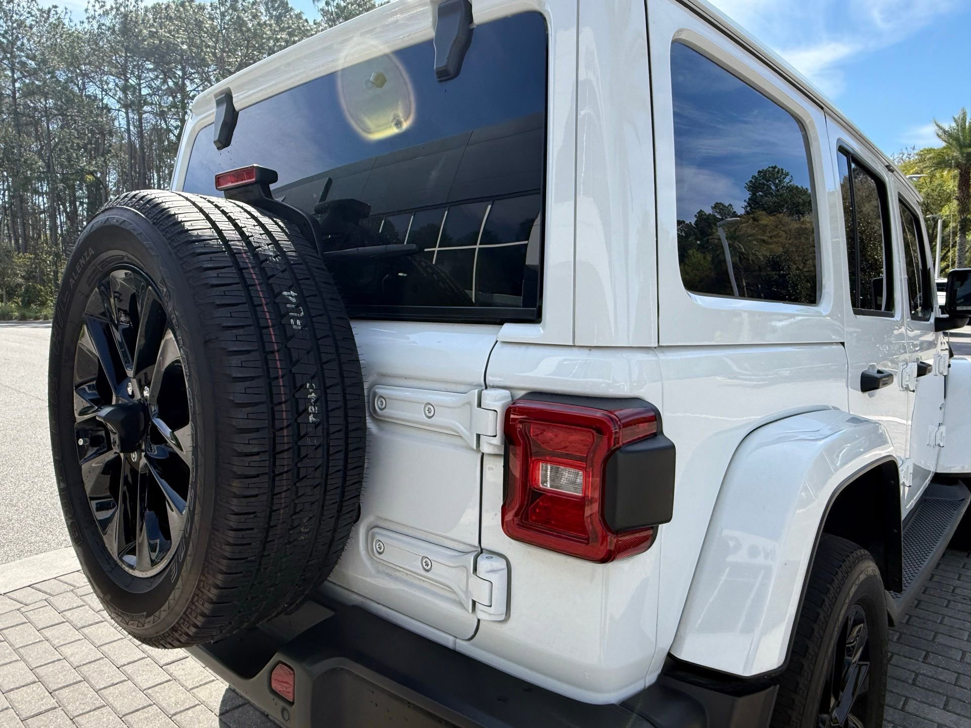 Used 2022 Jeep Wrangler Unlimited Sahara 4xe w/ Safety Group image 12