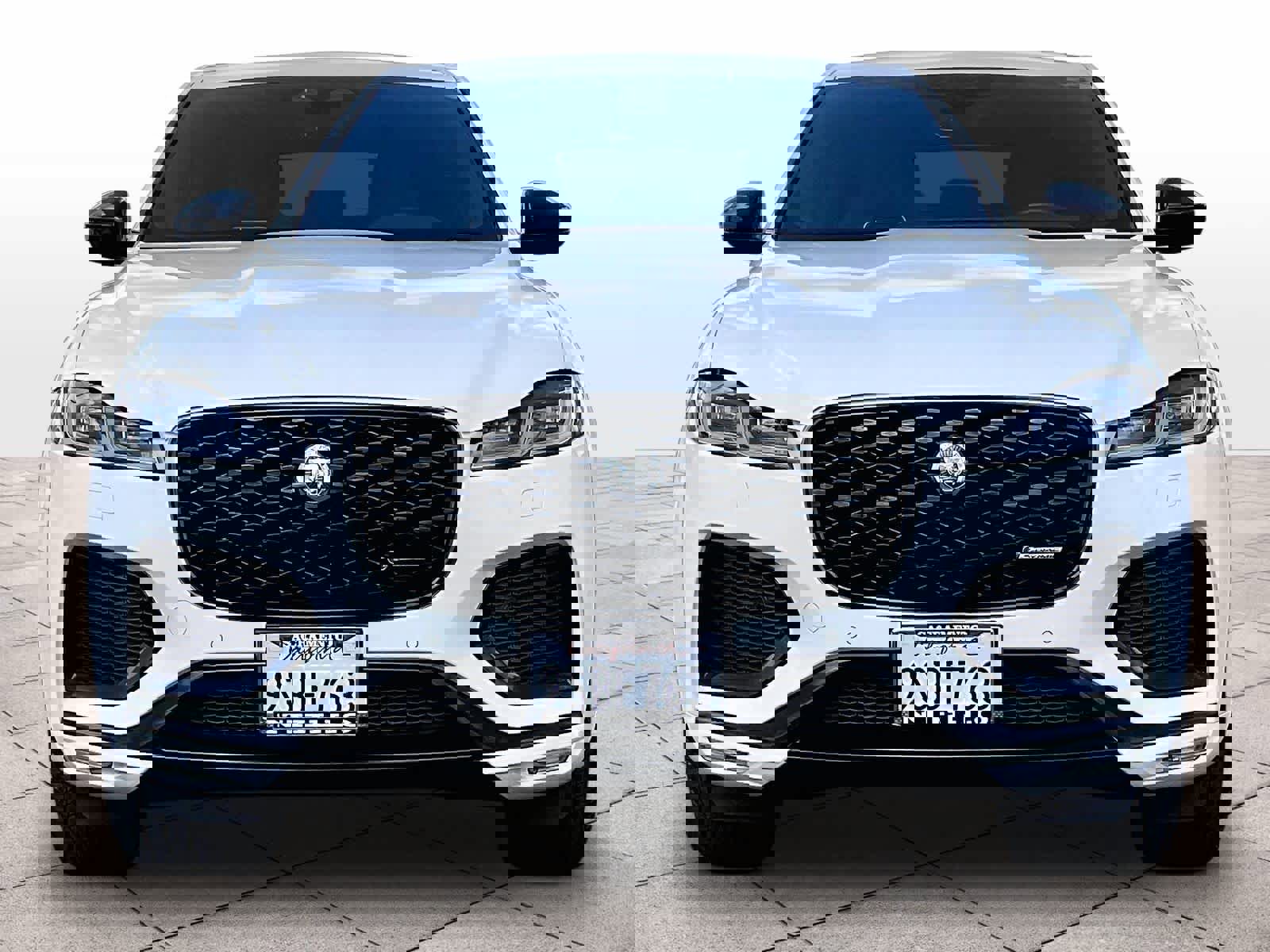 Used 2025 Jaguar F-PACE R-Dynamic S image 3