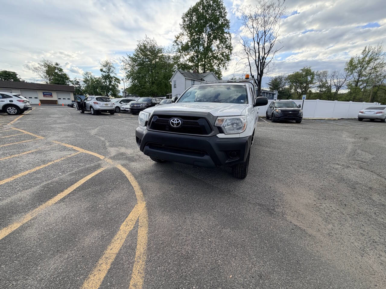 Used 2012 Toyota Tacoma 2WD Regular Cab image 2