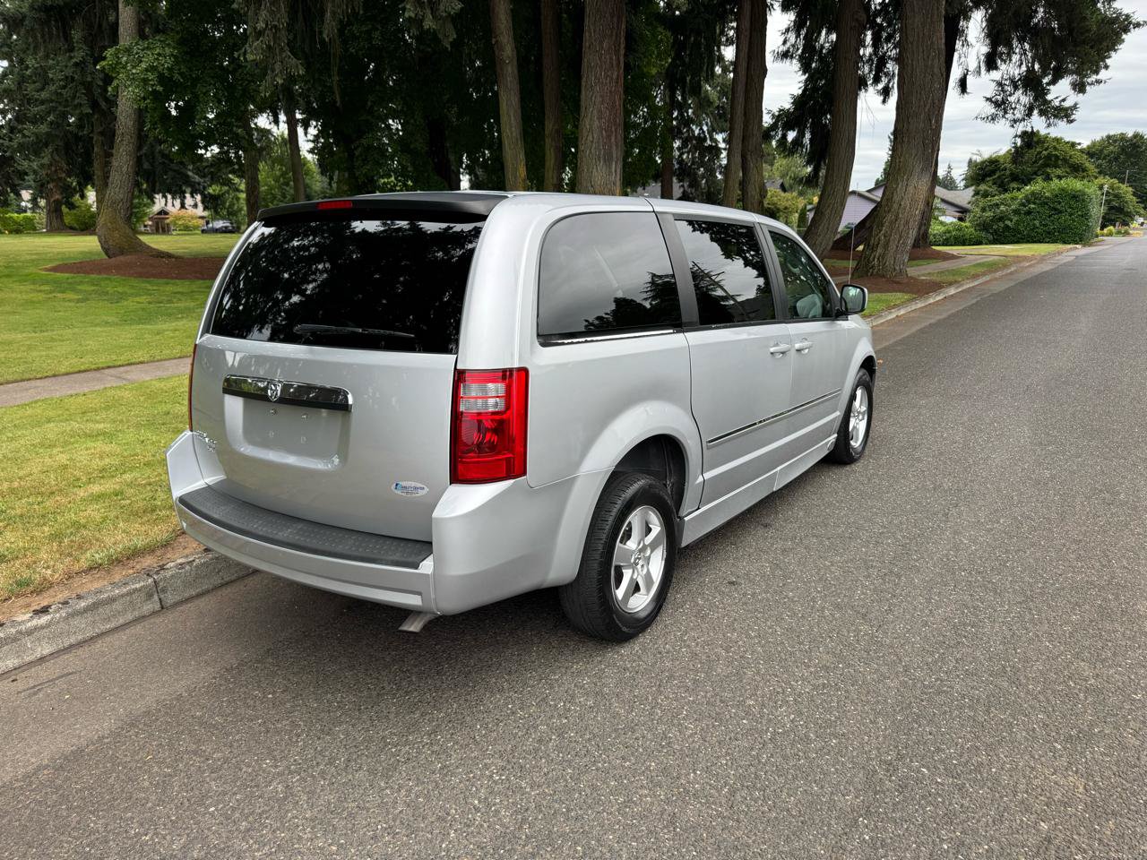 Used 2008 Dodge Grand Caravan SXT FWD image 10