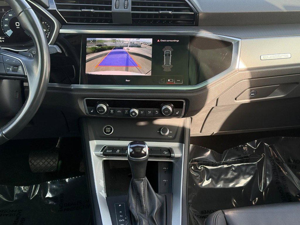 Used 2023 Audi Q3 2.0T Premium image 17