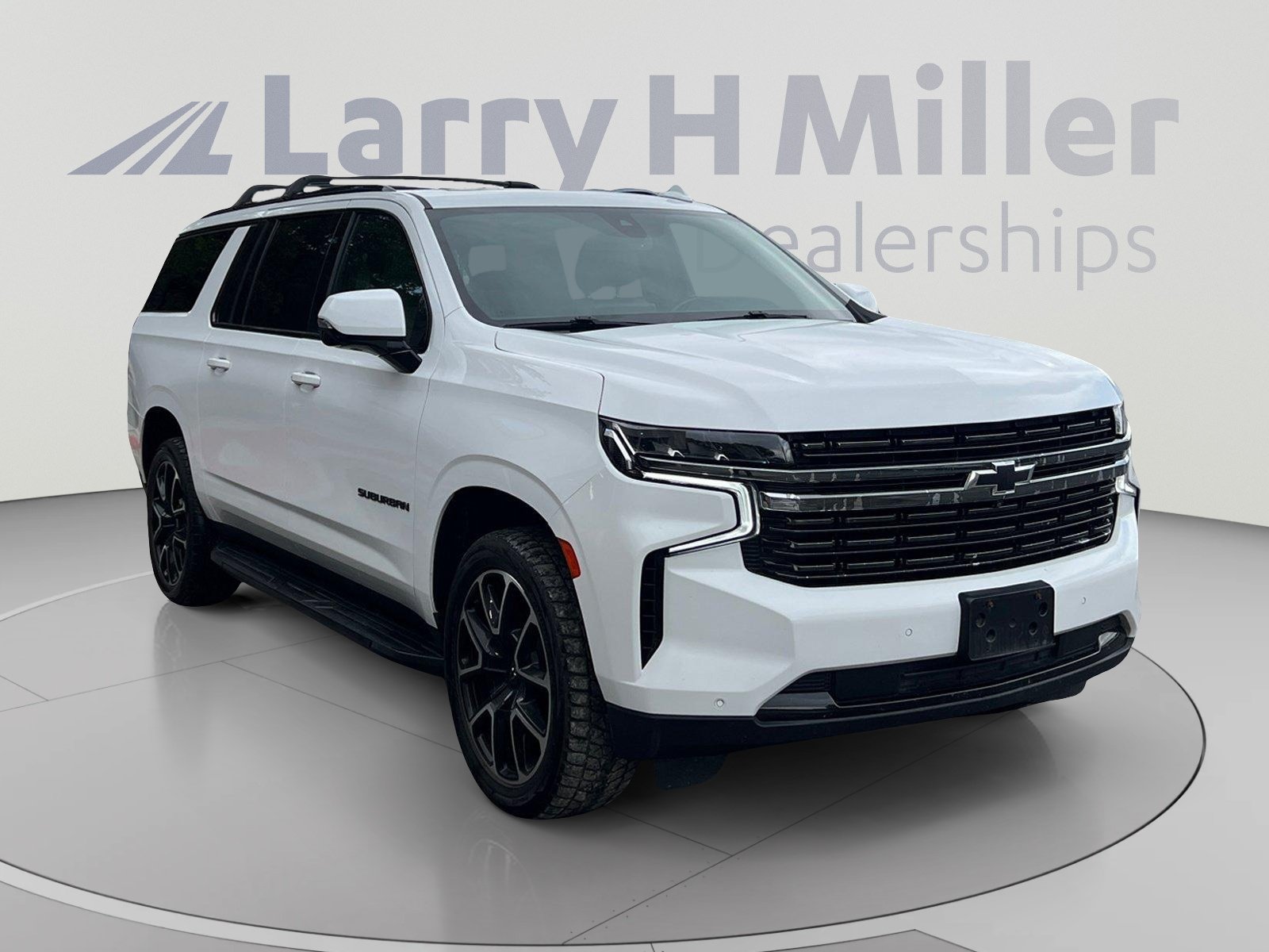 Used 2021 Chevrolet Suburban RST w/ Luxury Package AWD/4WD image 7