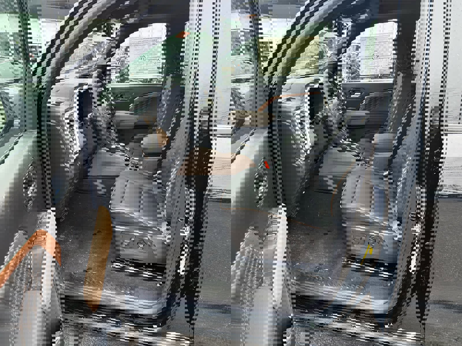 New 2026 GMC Canyon Denali image 13