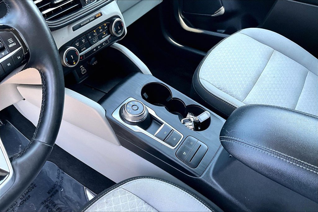 Certified 2024 Ford Escape Active w/ Cold Weather Package FWD image 15