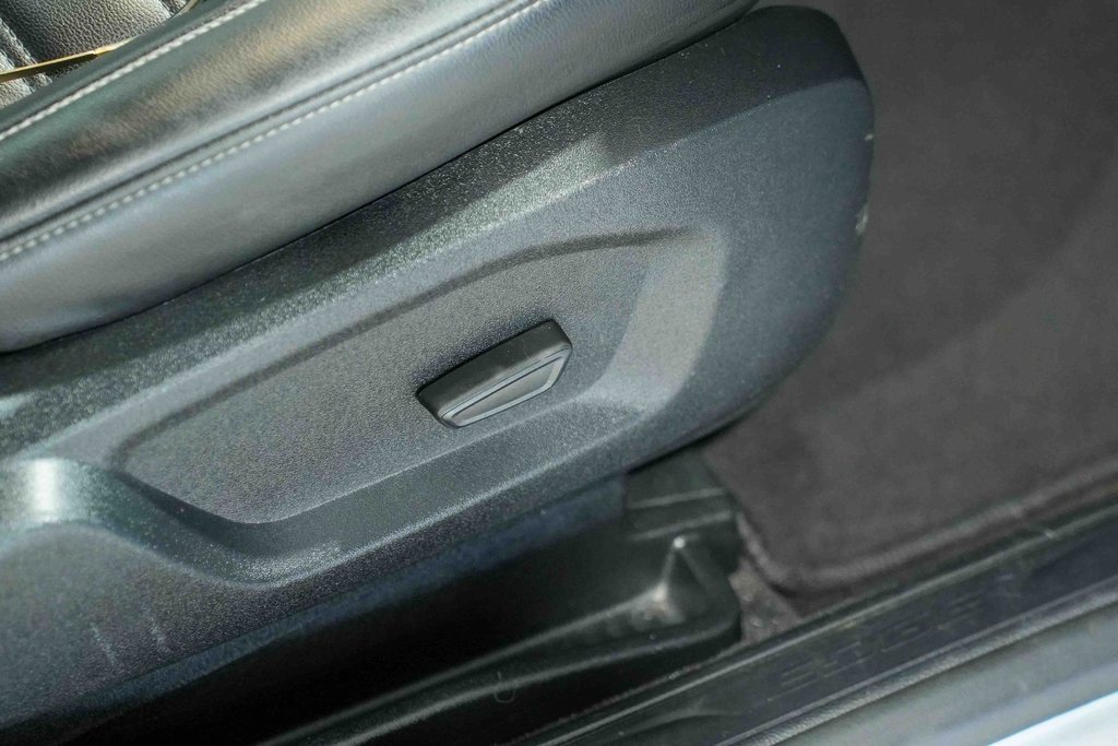 Used 2020 Ford Edge SEL w/ Cold Weather Package image 15