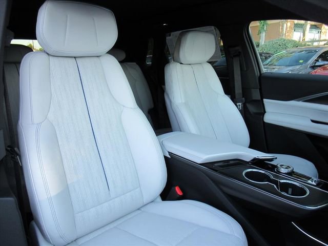 New 2026 Cadillac Lyriq Sport image 9