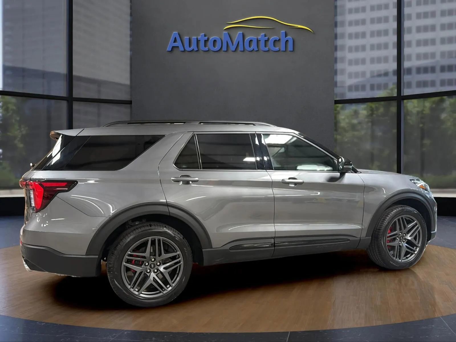Used 2025 Ford Explorer ST image 12