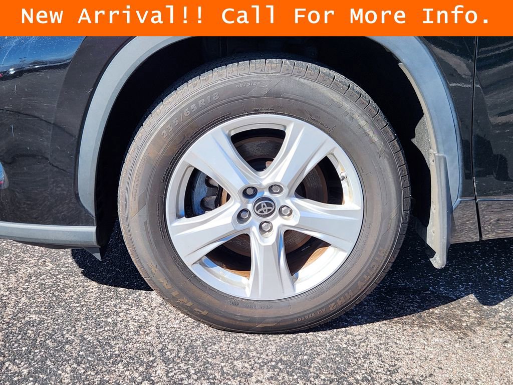 Used 2021 Toyota Highlander LE image 8