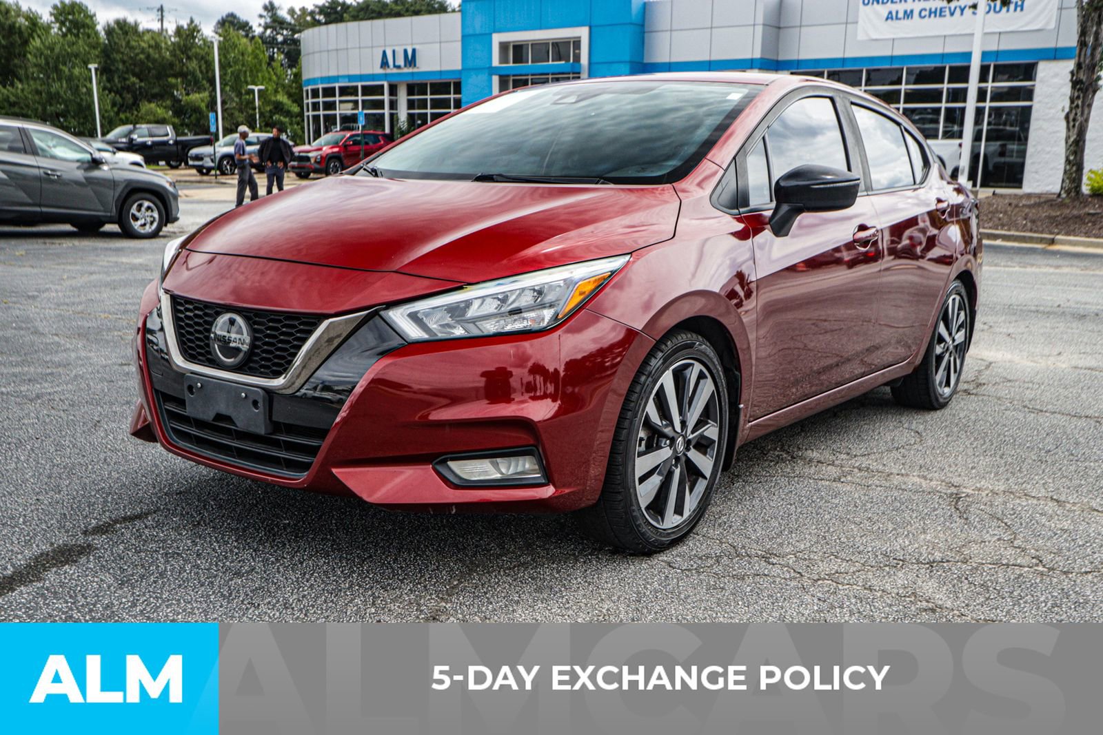 Used 2020 Nissan Versa SR w/ Convenience Package image 5