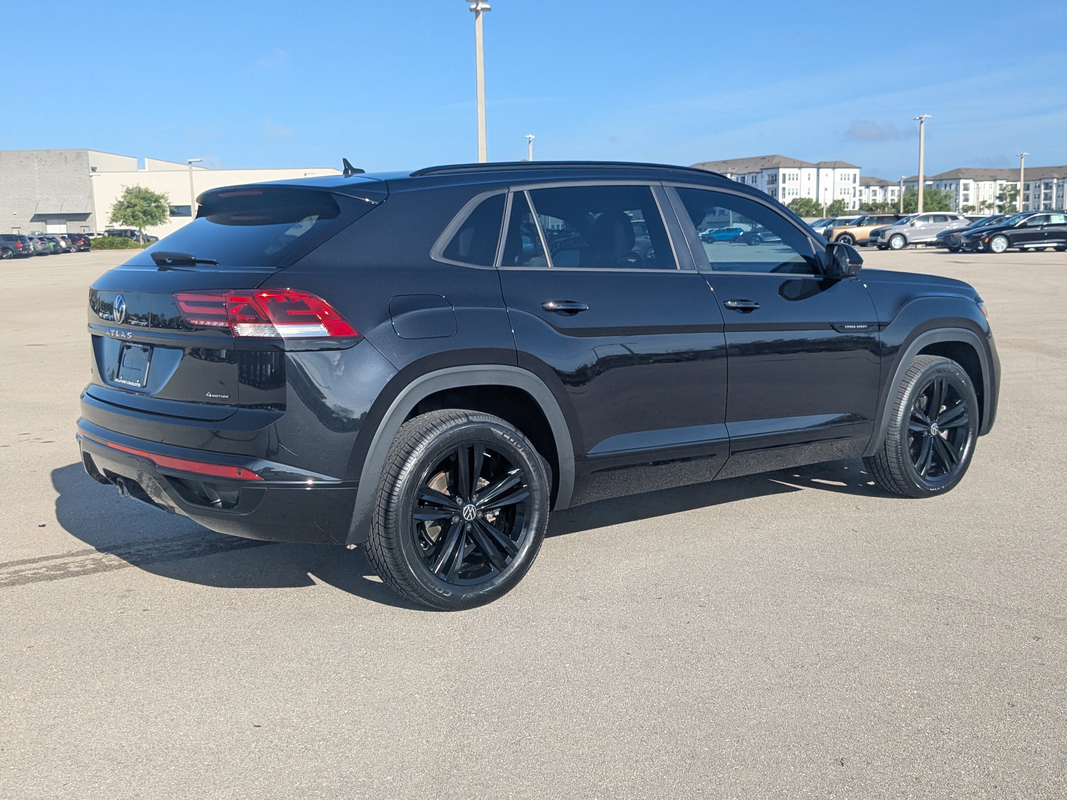 Used 2023 Volkswagen Atlas Cross Sport SEL image 5