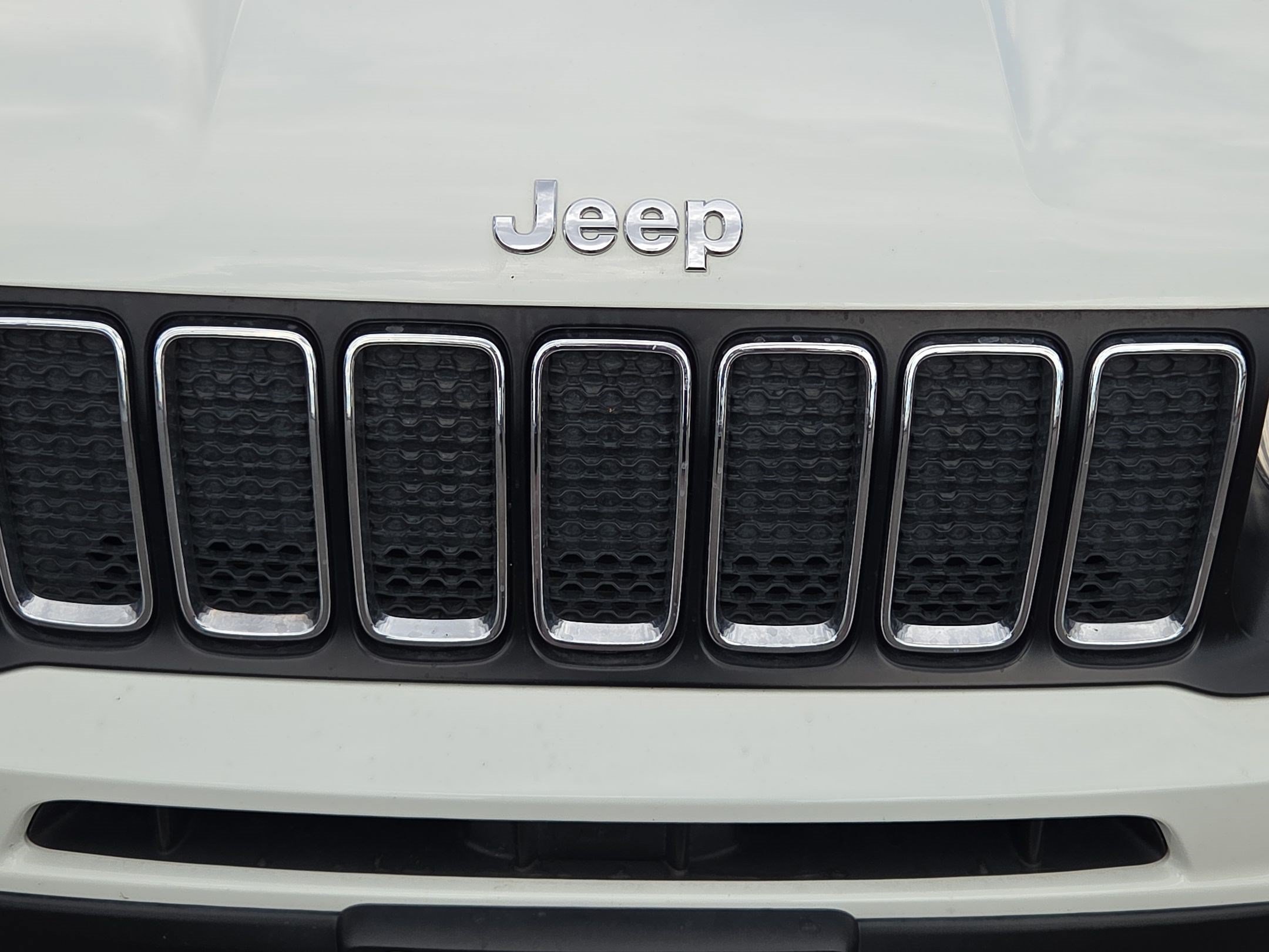 Used 2020 Jeep Renegade Sport w/ UConnect 7.0 Group FWD image 9