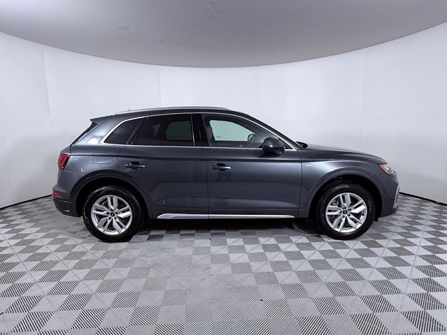 Certified 2023 Audi Q5 2.0T Premium w/ Convenience Package AWD/4WD image 9