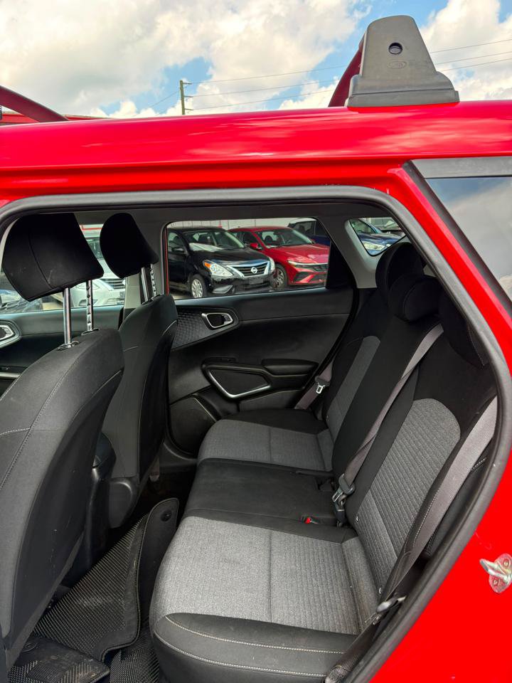 Used 2021 Kia Soul S FWD image 13