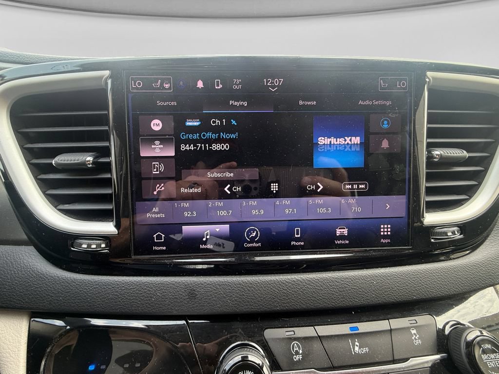 Used 2022 Chrysler Pacifica Touring-L FWD image 27