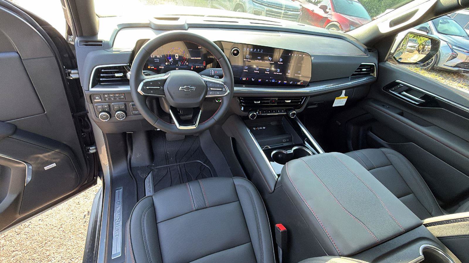 New 2026 Chevrolet Suburban RST w/ Comfort Package AWD/4WD image 19
