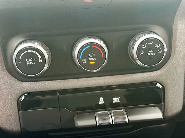 Used 2024 RAM 1500 Big Horn AWD/4WD image 16