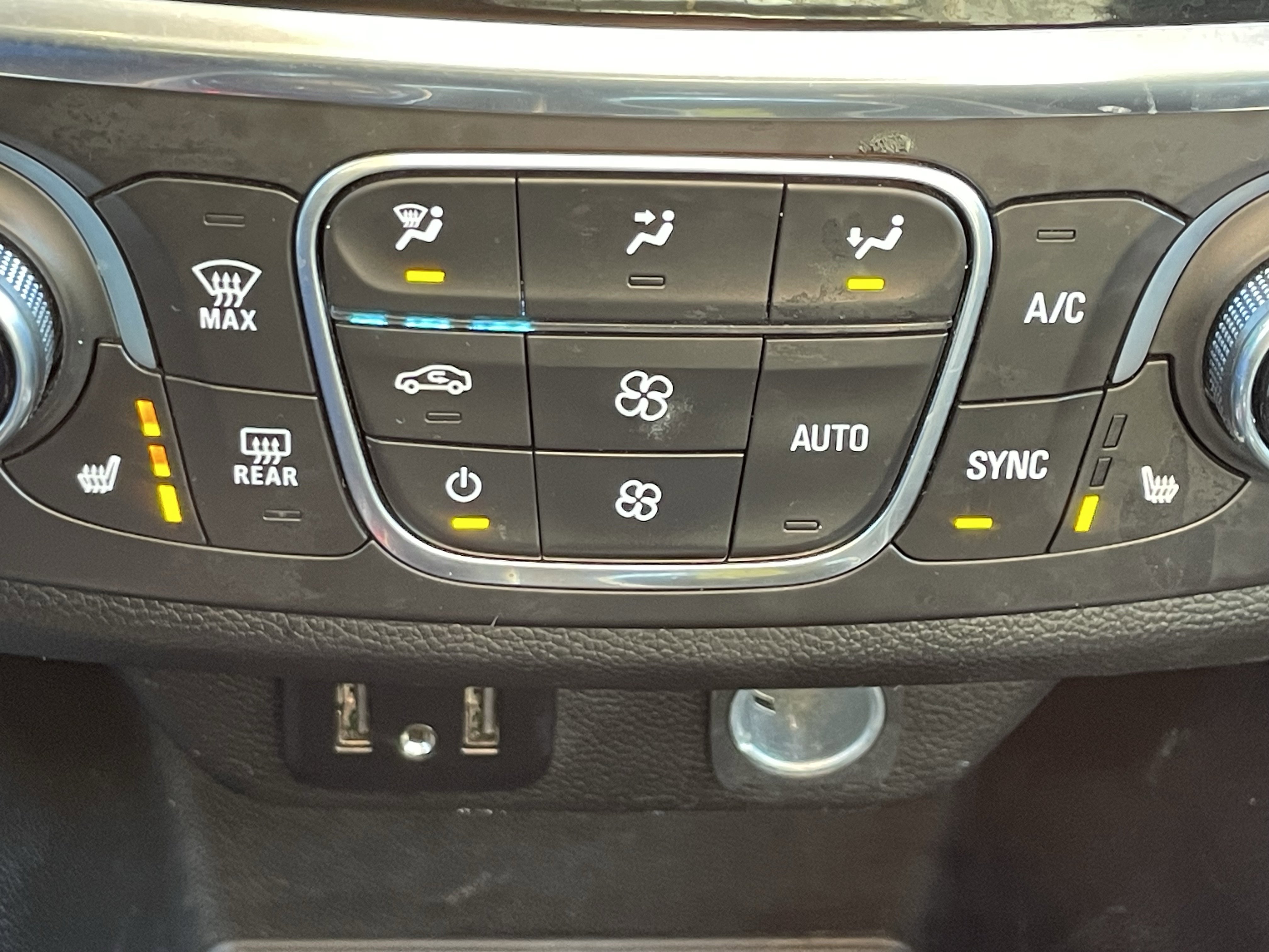 Used 2019 Chevrolet Traverse LT image 29
