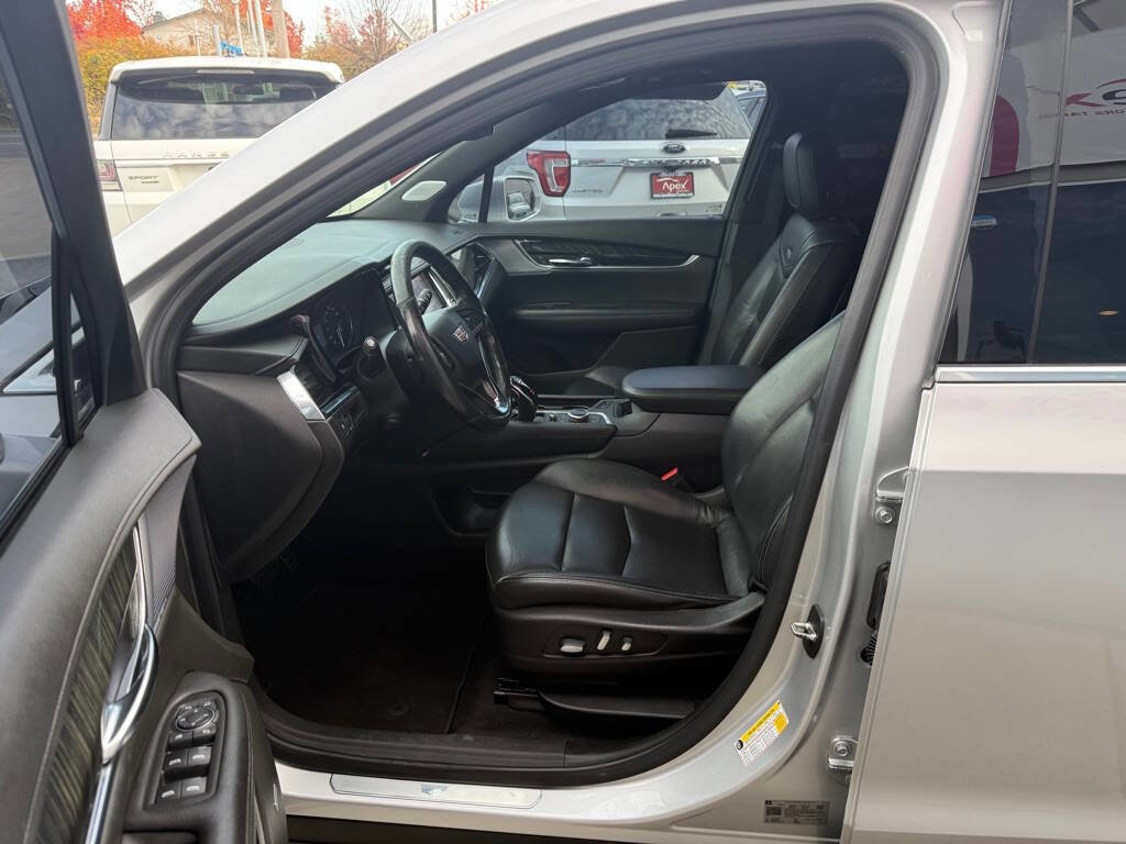 Used 2020 Cadillac XT6 Premium Luxury image 10