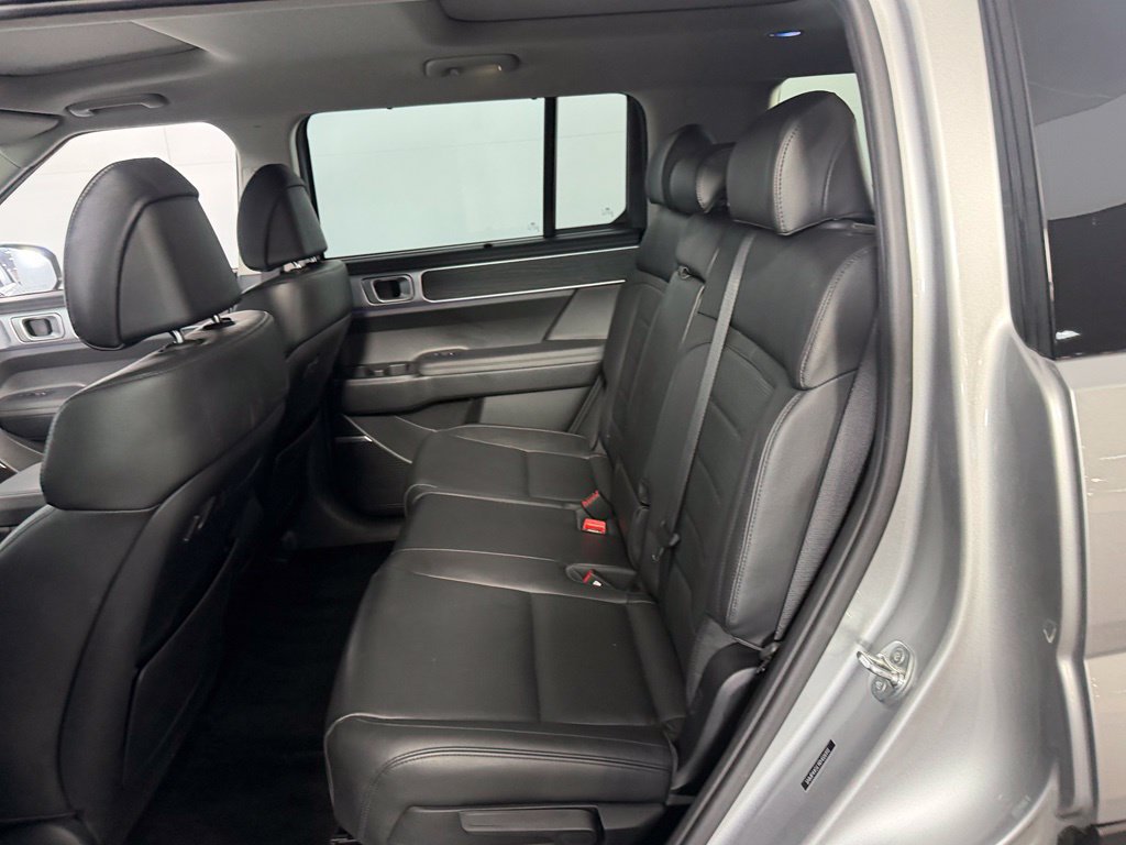 Used 2024 Hyundai Santa Fe Limited FWD image 22