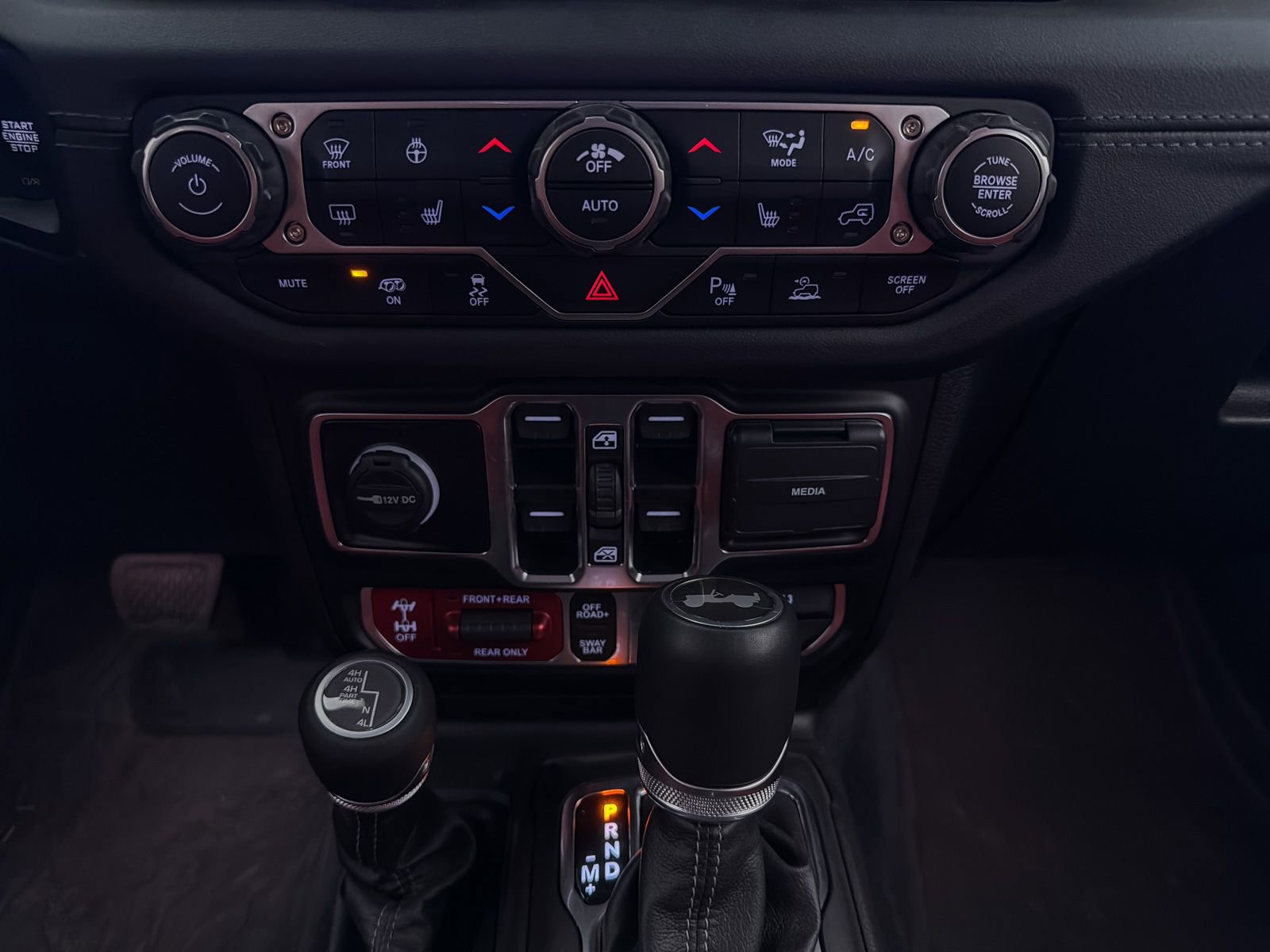 Used 2024 Jeep Wrangler Unlimited Rubicon 392 AWD/4WD image 24