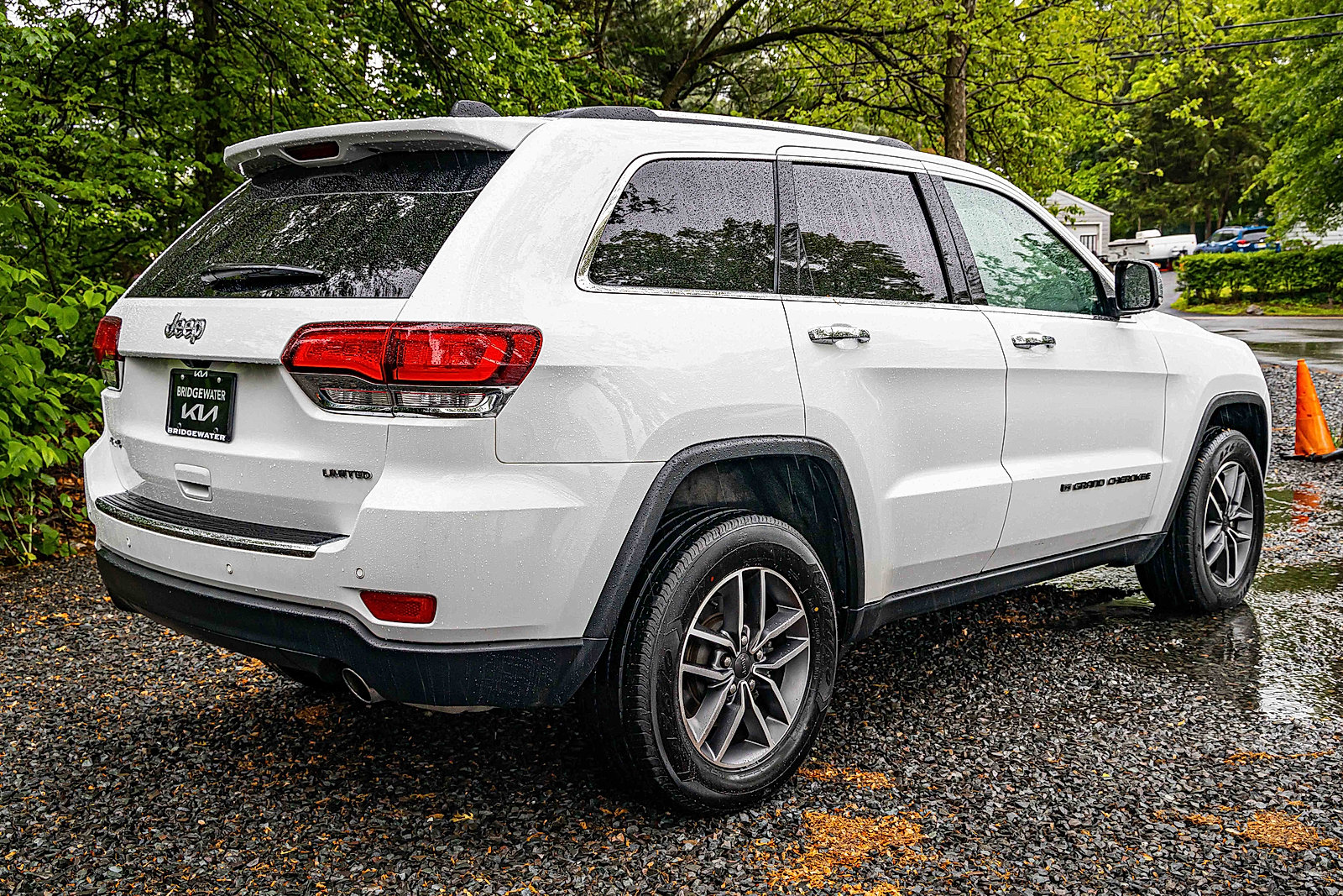 Used 2022 Jeep Grand Cherokee Limited image 6