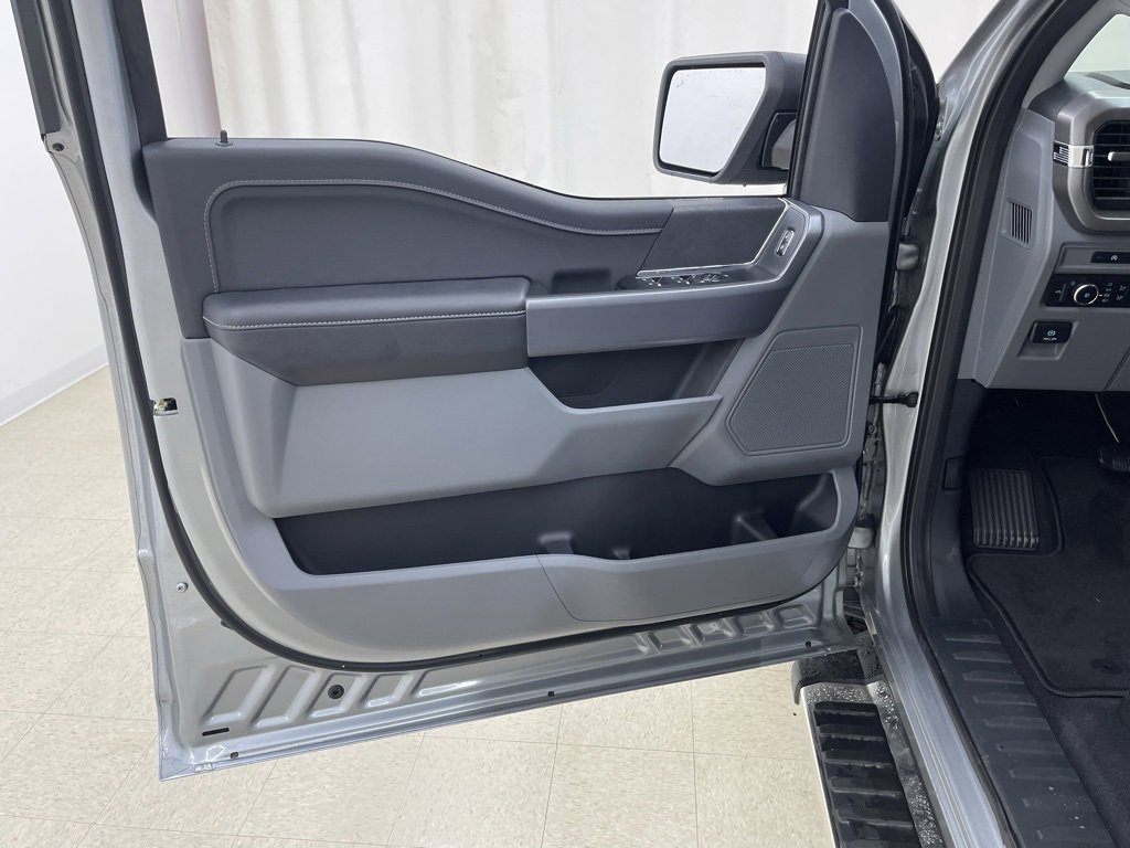 New 2025 Ford F150 XLT w/ Equipment Group 301A Standard image 17