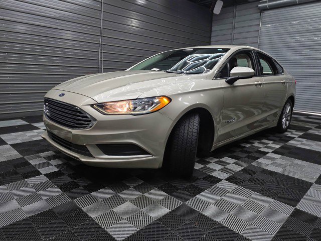 Used 2017 Ford Fusion SE FWD image 37