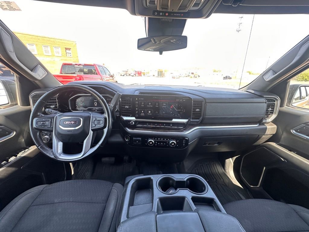 Used 2022 GMC Sierra 1500 Elevation w/ LPO, Elevation Black Package AWD/4WD image 15
