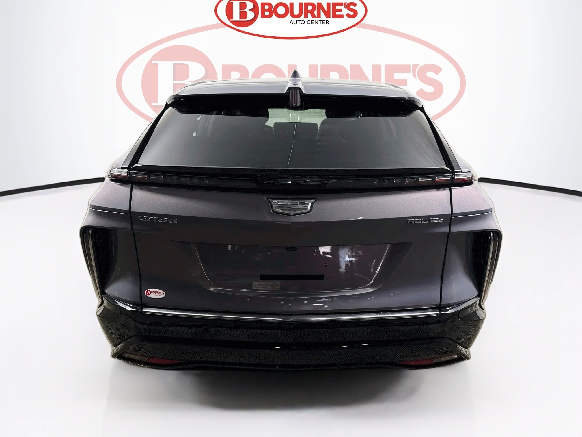 Used 2024 Cadillac Lyriq Luxury AWD/4WD image 9