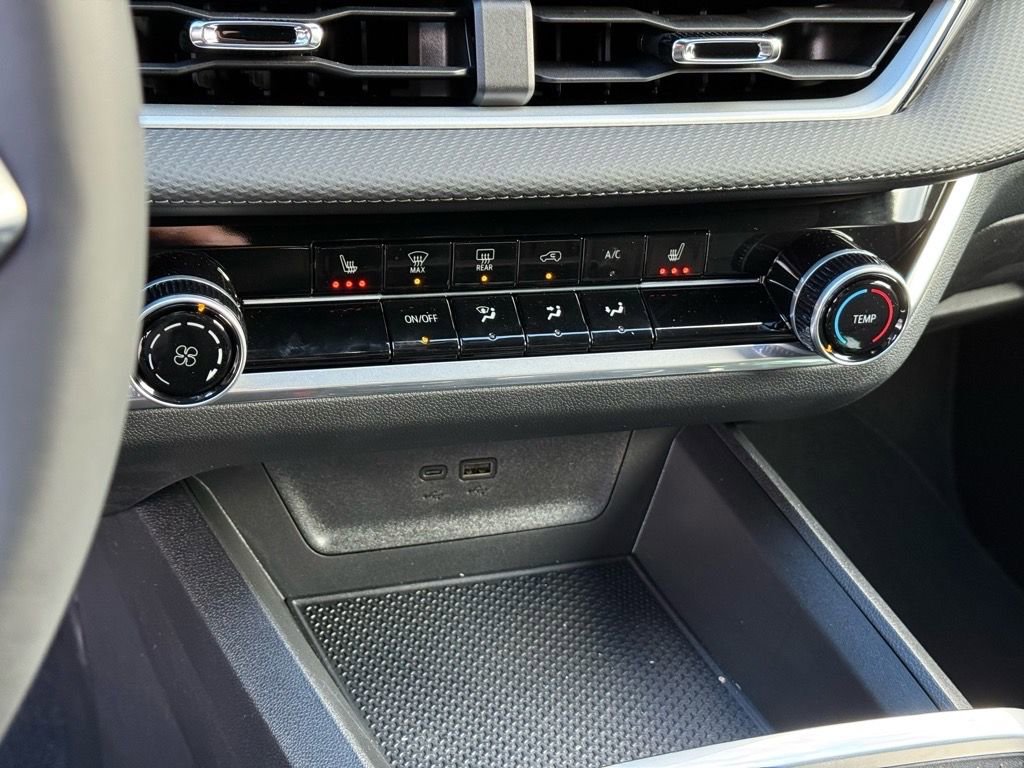 New 2026 Chevrolet Equinox LT image 15