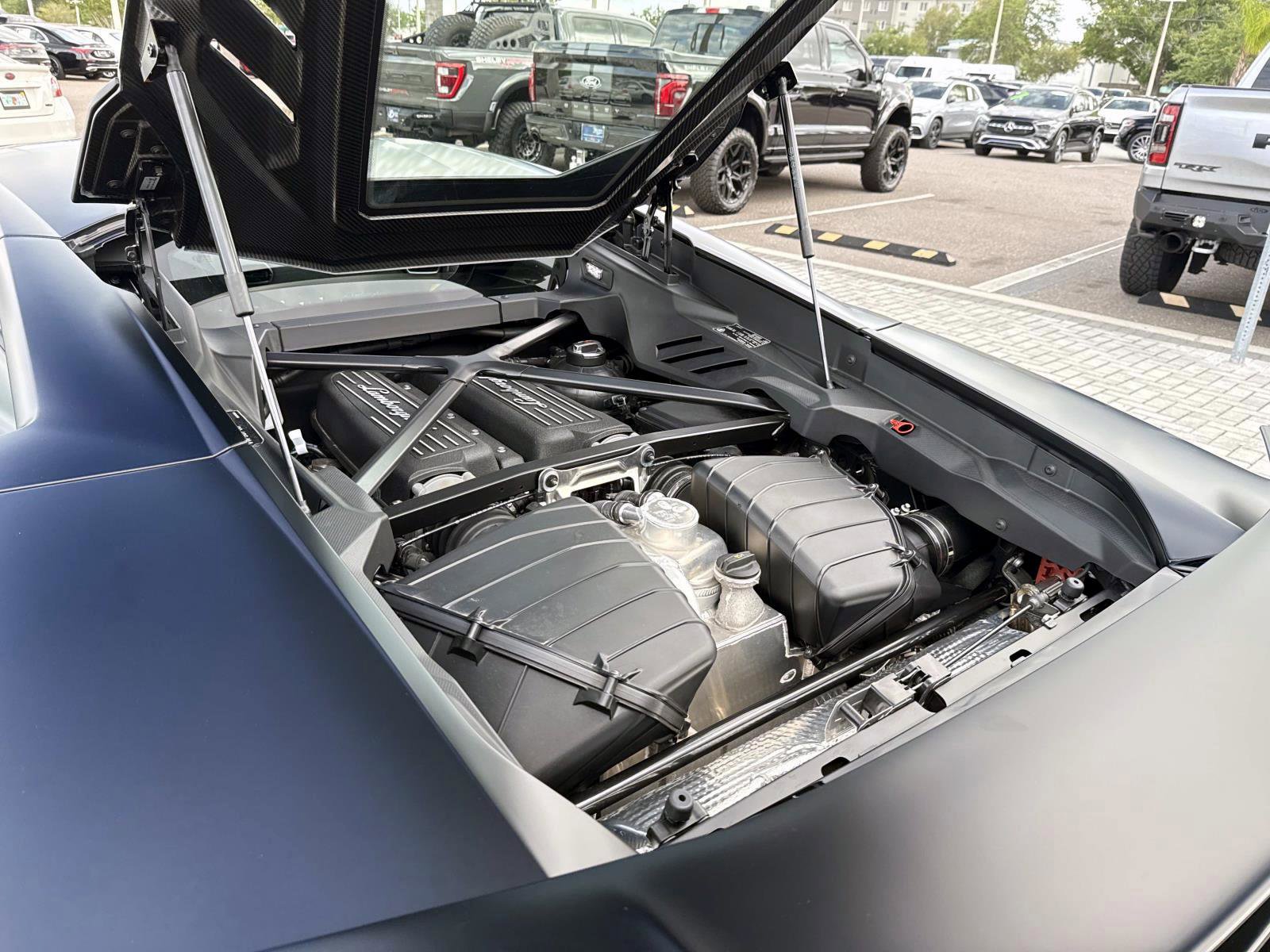 Used 2024 Lamborghini Huracan Tecnica RWD image 11