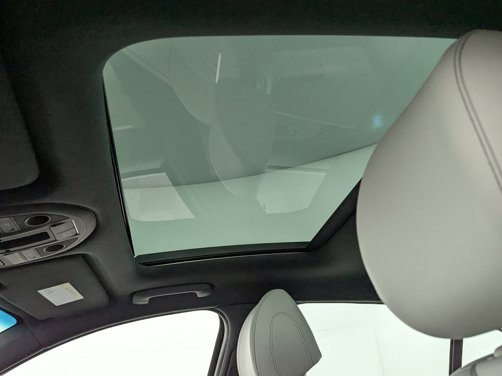 Used 2023 Genesis G70 2.0T w/ Sport Prestige Package image 12