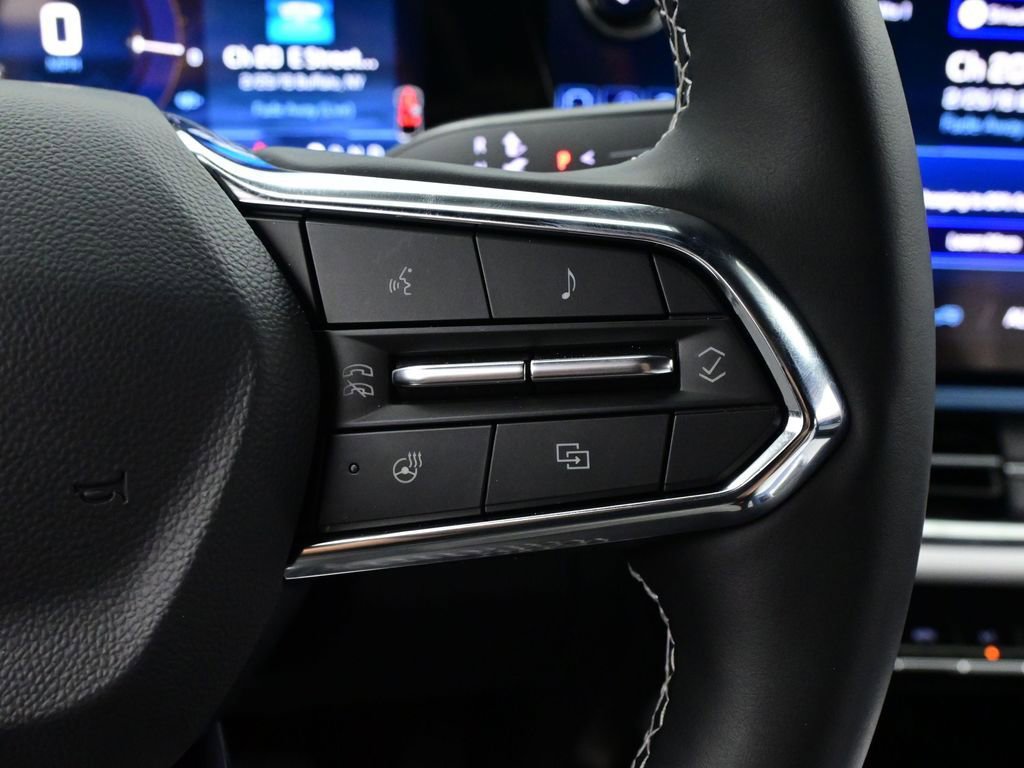 Used 2026 Chevrolet Equinox EV LT image 19